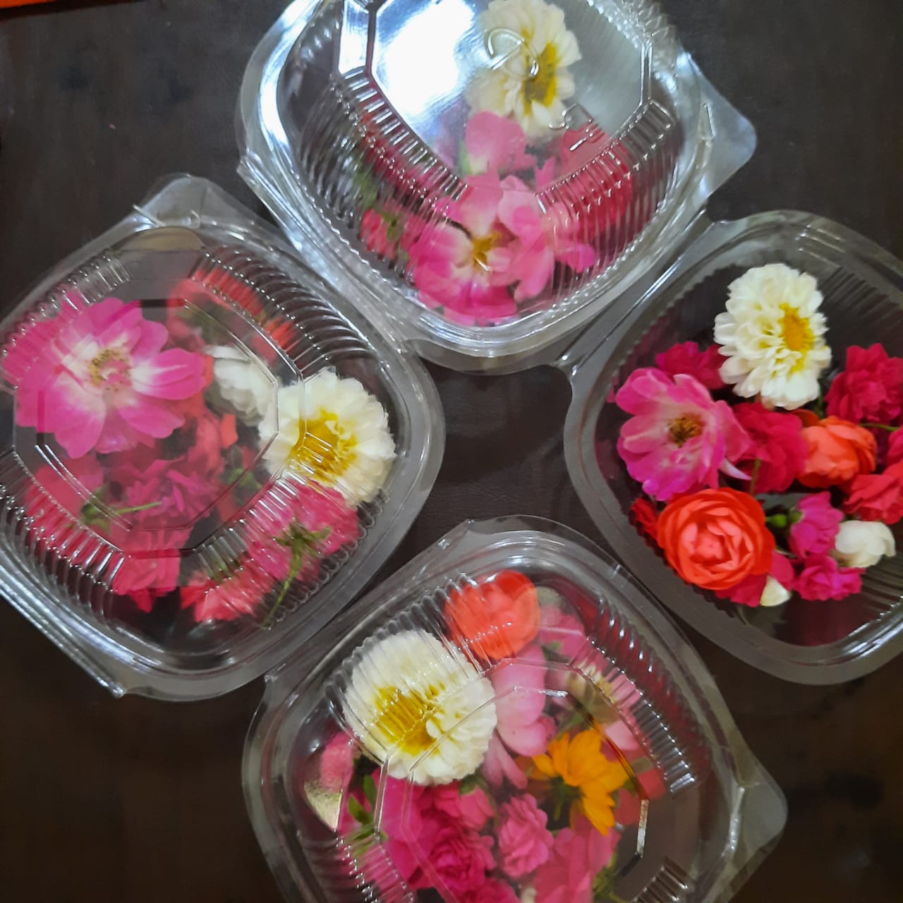 1616168717-4edible Flowers.jpeg